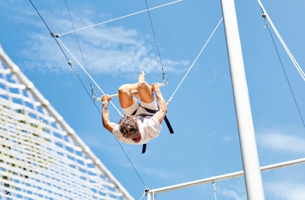 flying trapeze school