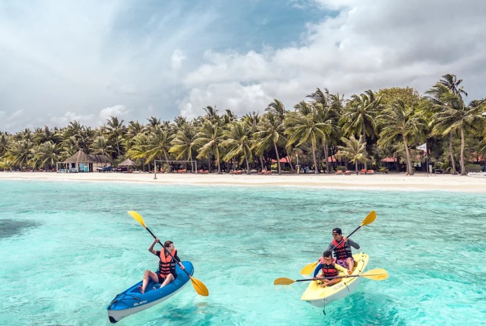 Kayaking Club Med Kani